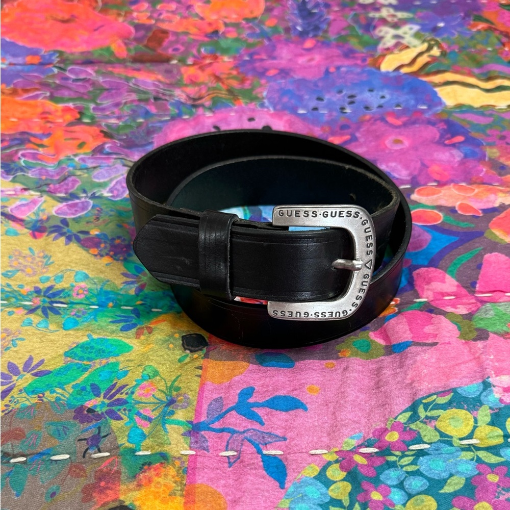 Guess ? USA Vintage Black Leather Belt Distressed Retro Silver Buckle Size M